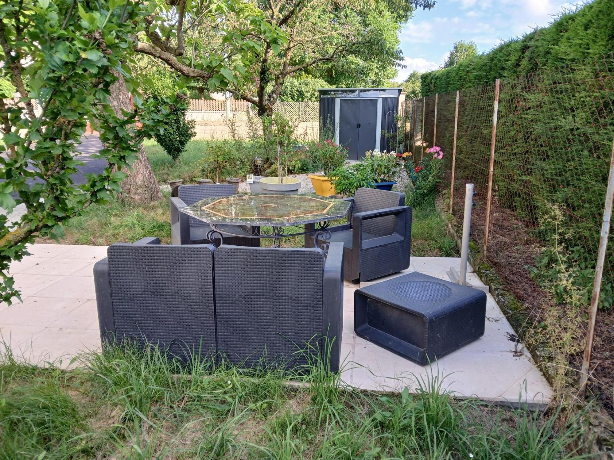Willa Gite Pavillon Kifadonfe 3 Ch Avec Cour Et Jardin Clos Saint-Germain-Lembron Zewnętrze zdjęcie